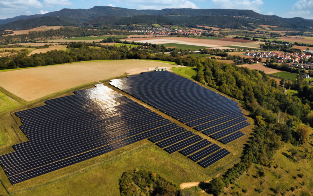 Werra-Meißner-Kreis und ESG: Tag der Erneuerbaren Energien am 27. April 2024 mit fachkundigen Führungen durch den Solarpark Niederhone